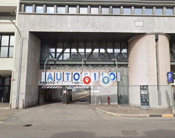 Mako Suites - Centro E Stazione モンツァ エクステリア 写真