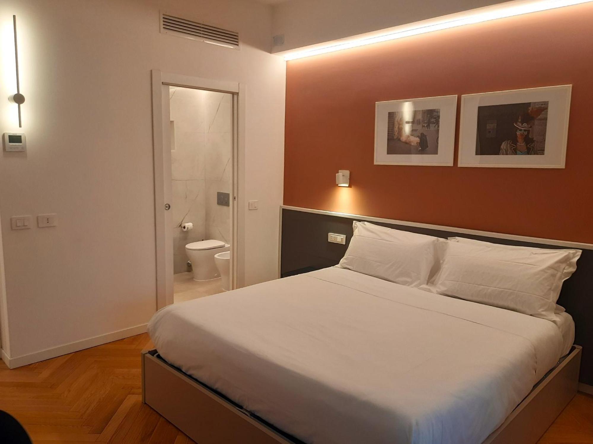 Mako Suites - Centro E Stazione モンツァ エクステリア 写真