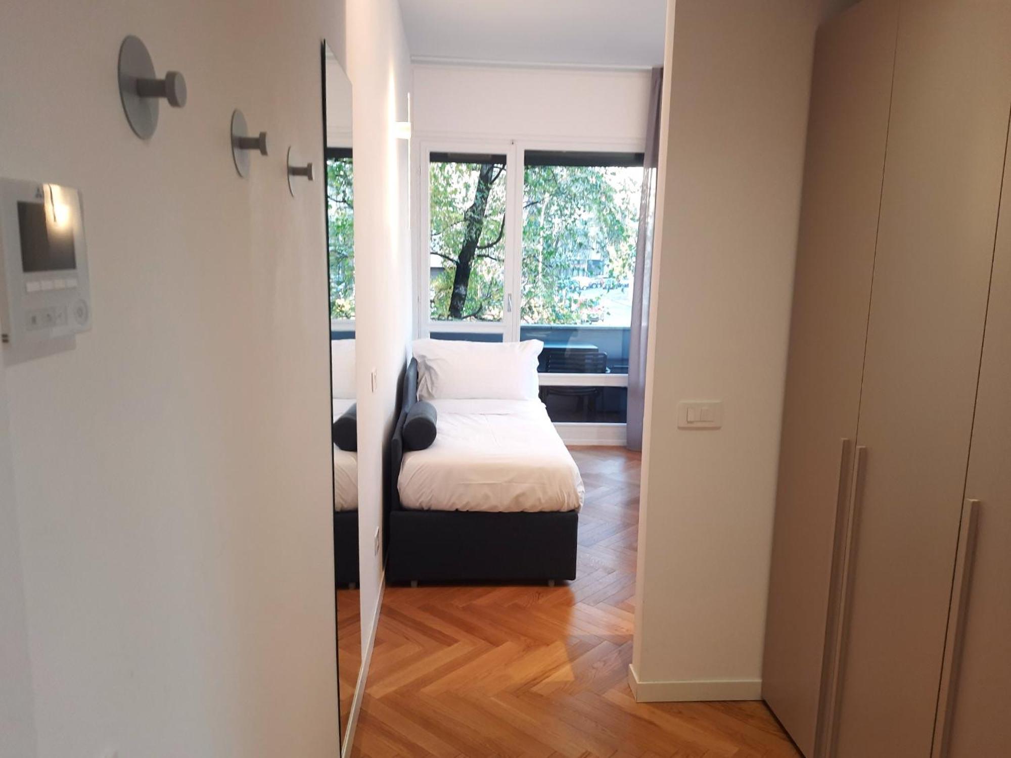 Mako Suites - Centro E Stazione モンツァ エクステリア 写真