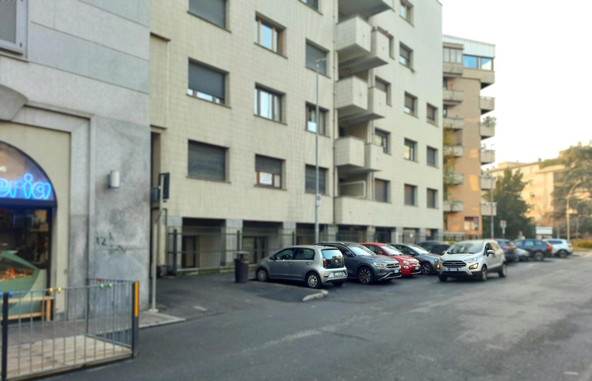 Mako Suites - Centro E Stazione モンツァ エクステリア 写真